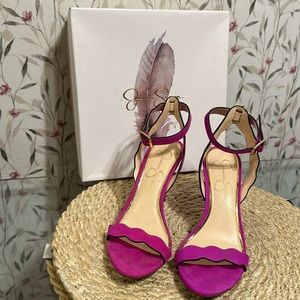 Jessica Simpson vivid orchid heels